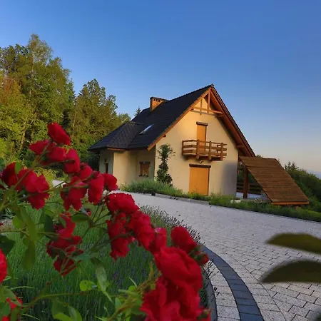 Lesny Dom Gorska Holiday home Wysoka (Wadowice)